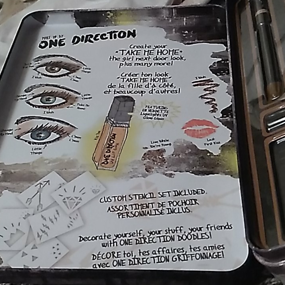 One Direction make up with collector tin